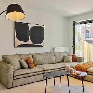 Huswell - Spacious Family Retreat With Terrace Vakantiehuis Oostende