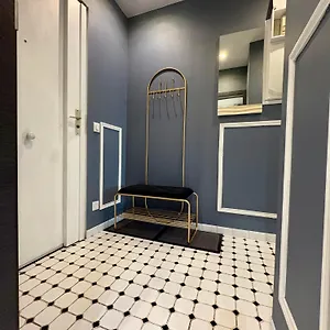 https://loft-5-places-with-view-on-eiffel-tower-apartment.fr-paris.fr